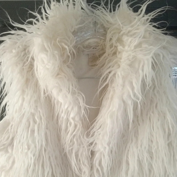 Kenar Faux Fur Cream Color Vest Size Small Edgy Funky - Picture 3 of 5